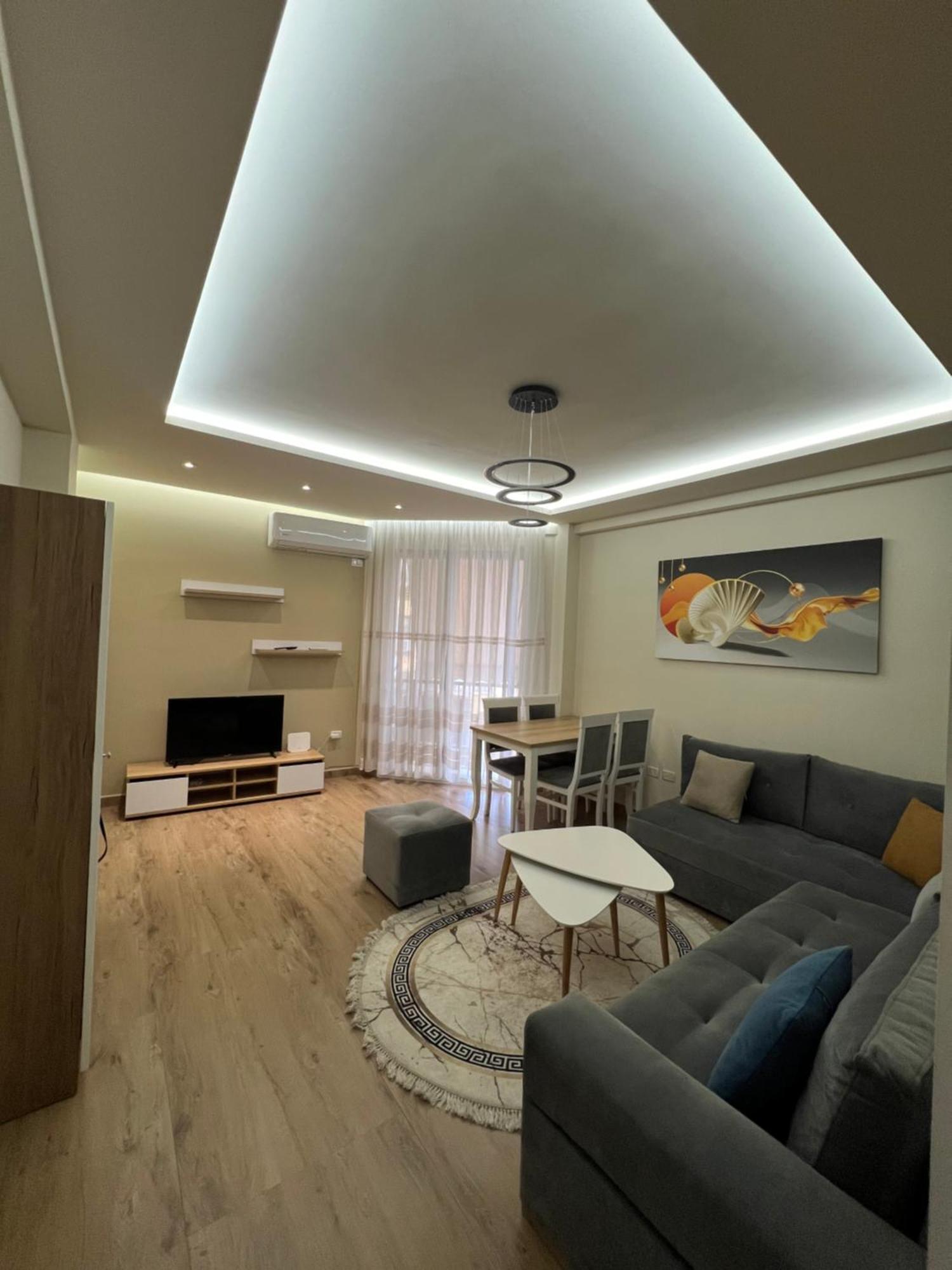 Condor Center Luxury Apartment Tirana Bagian luar foto