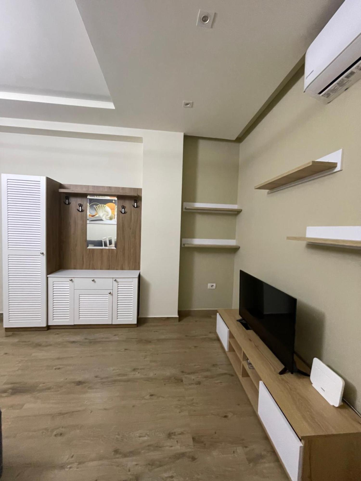 Condor Center Luxury Apartment Tirana Bagian luar foto