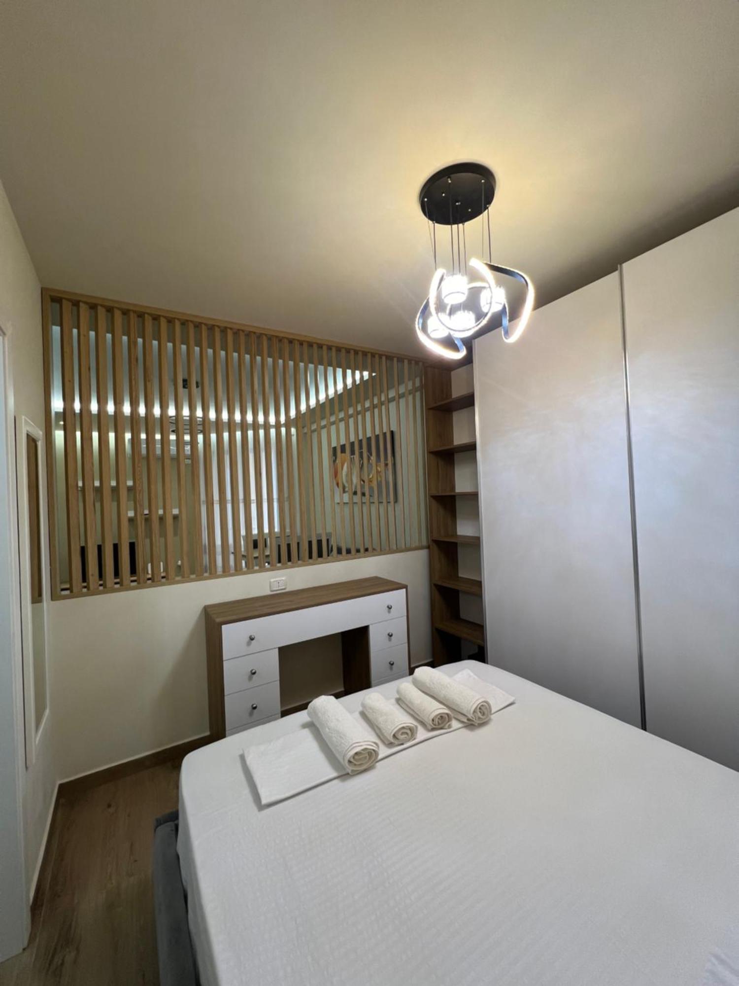 Condor Center Luxury Apartment Tirana Bagian luar foto