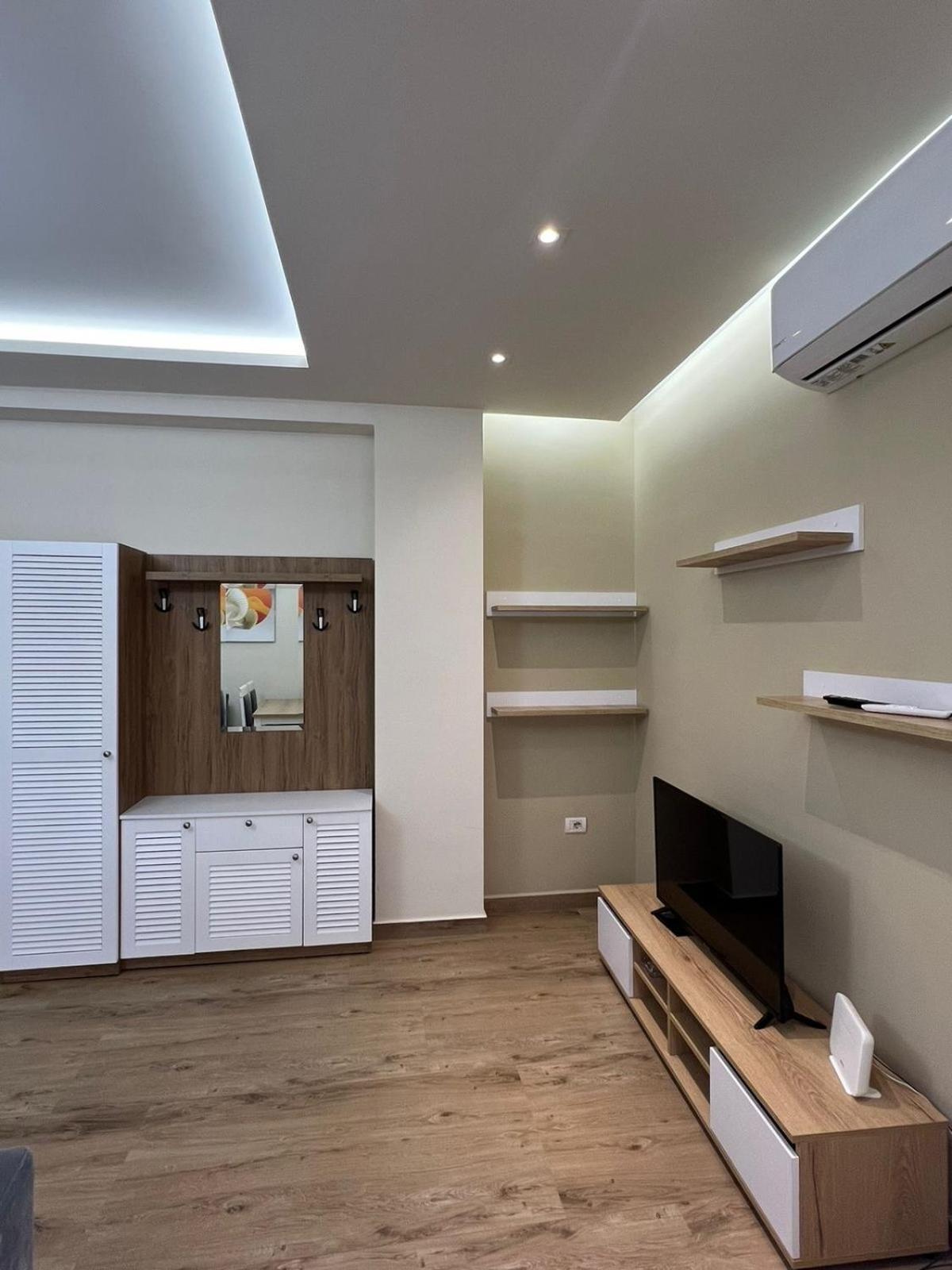 Condor Center Luxury Apartment Tirana Bagian luar foto