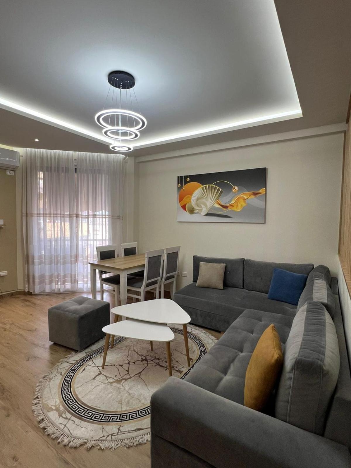 Condor Center Luxury Apartment Tirana Bagian luar foto