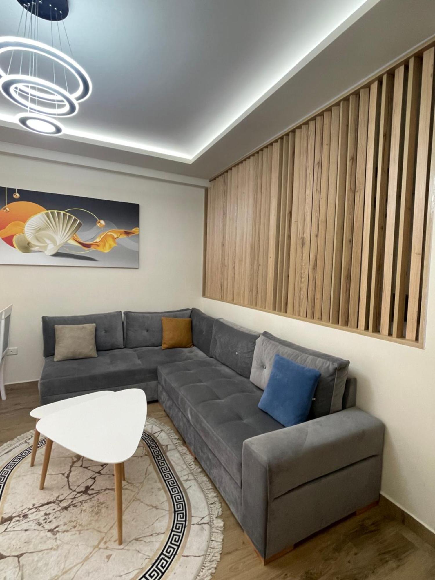 Condor Center Luxury Apartment Tirana Bagian luar foto